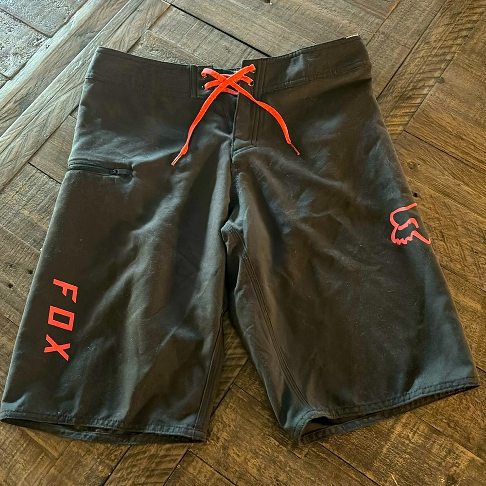 MENS 11” FOX HYBRID SHORTS SIZE 29 GREAT COND BUNDLE2SAVE